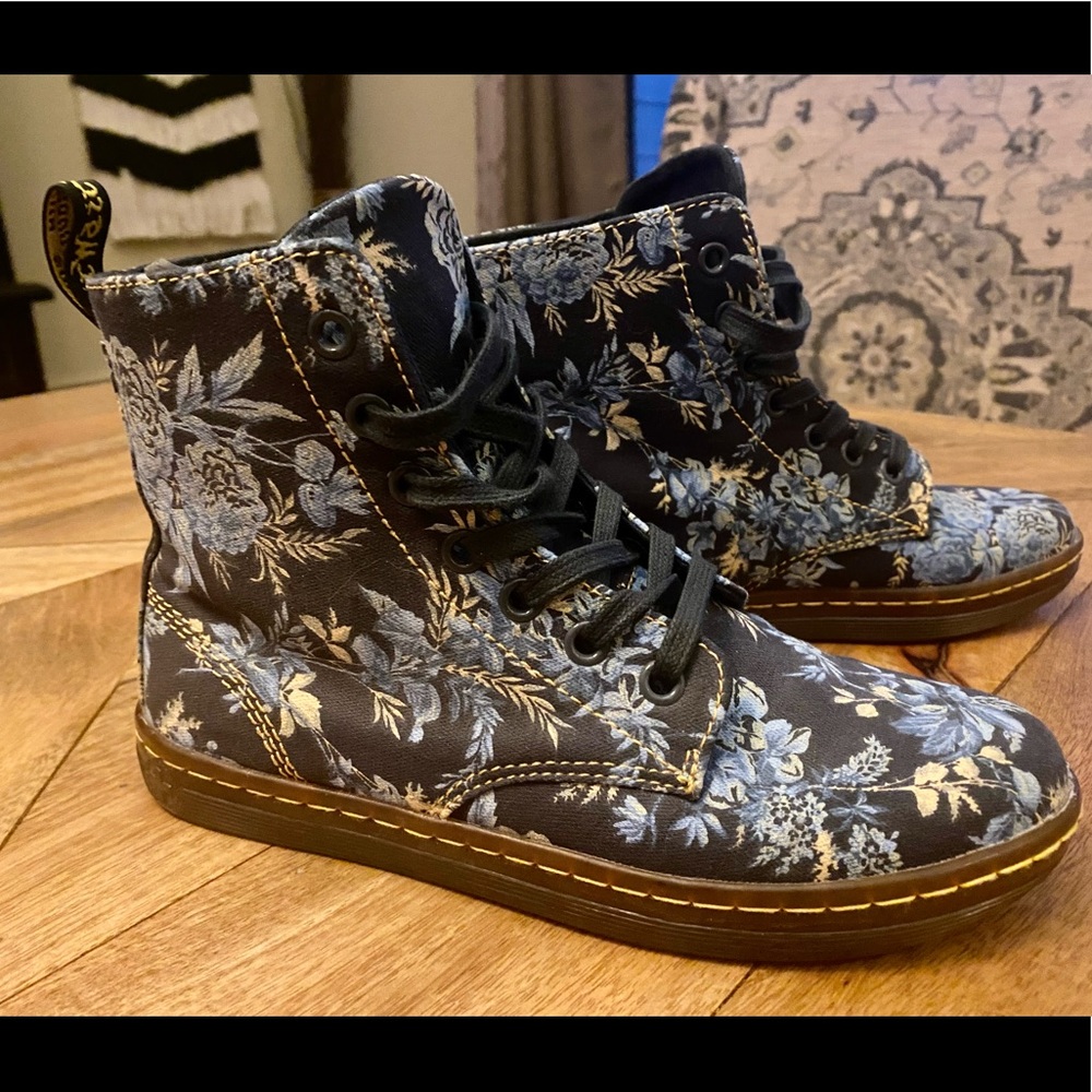 Dr. Martens Beckett Blue Jouy Floral Boots